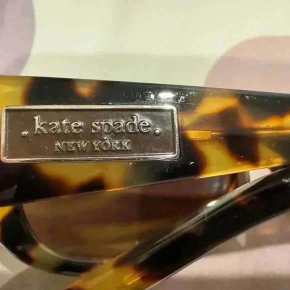 Kate spade  ♠️ sunnies - Picture 1 of 3